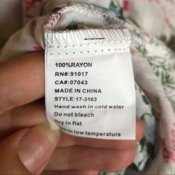 Anthropologie Embroidered Balloon Sleeve Cropped Top - Picture 13 of 14